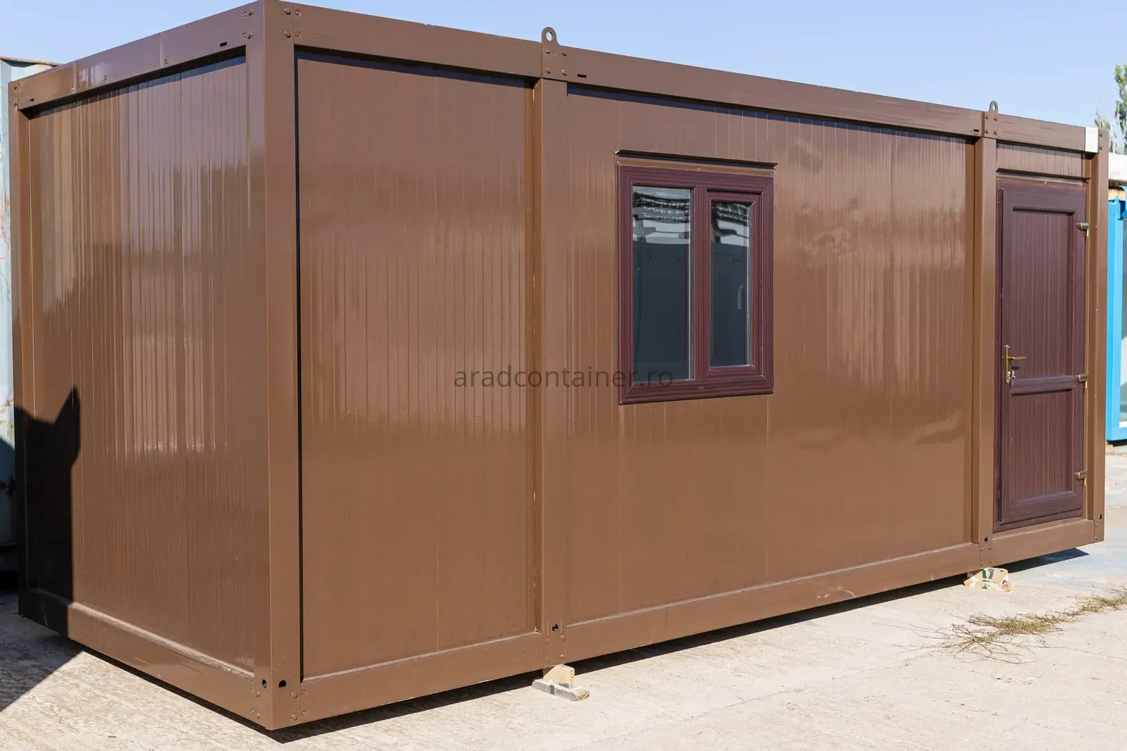 container birou maro